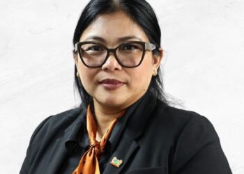 WhatsApp Image 2025 12 15 at 4.37.14 PM Stroomstoringen veroorzaken grote problemen voor gezinnen en ondernemers in Suriname. Ontdek hoe dit onze samenleving raakt en wat er nodig is. Lees verder voor meer