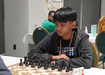 WhatsApp Image 2025 12 21 at 7.14.37 AM Thie-Yen Fung behaalt demi-kampioen titel en zet Suriname trots op de schaakaart tijdens het CAC Festival. Ontdek meer over deze mooie prestaties in het volledige