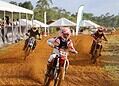 WhatsApp Image 2025 12 22 at 6.08.24 PM Het motorcrossseizoen in Suriname eindigde met een internationaal spektakel vol spannende races en enthousiaste deelnemers. Ontdek alle hoogtepunten en uitslagen in ons artikel!