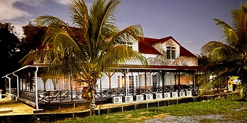 WhatsApp Image 2025 12 26 at 6.19.18 PM Boutique Hotel Peperpot opent het nieuwe Citrushuis met 20 luxe kamers, perfect voor wie Suriname’s natuur en comfort wil ervaren. Ontdek meer in het artikel!