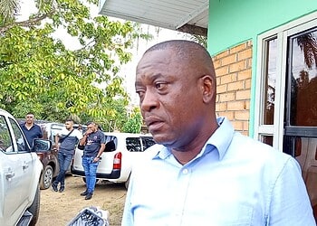 WhatsApp Image 2025 12 28 at 6.31.21 PM Korpschef Pinas wil met het Psychiatrisch Centrum duidelijke afspraken maken na het tragische bloedbad in Commewijne. Lees verder voor meer details en reacties.