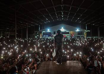 WhatsApp Image 2025 12 30 at 6.30.27 PM SMFL en Psycho vieren een succesvol 2025 vol groei, internationale doorbraken en mooie samenwerkingen. Ontdek hun inspirerende verhaal en plannen voor 2026 in het volledige