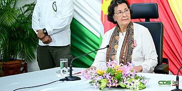 b531b475 558e 472b 9b66 81a3f8dbed67 President Jennifer Geerlings-Simons zegt zich niet druk te maken om negatieve berichtgeving in de Nederlandse media over de organisatie van het staatsbezoek van koning Willem-Alexander en koningin Máxima. “Nederland is nog niet klaar en is net begonnen”, zei zij woensdag tijdens een persconferentie.