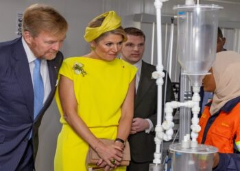 Staatsbezoek: focus op beroepsonderwijs en duurzame innovaties tijdens rondleiding op NATIN 1 Het koningspaar krijgt een rondleiding op het Natin. beeld: CDS