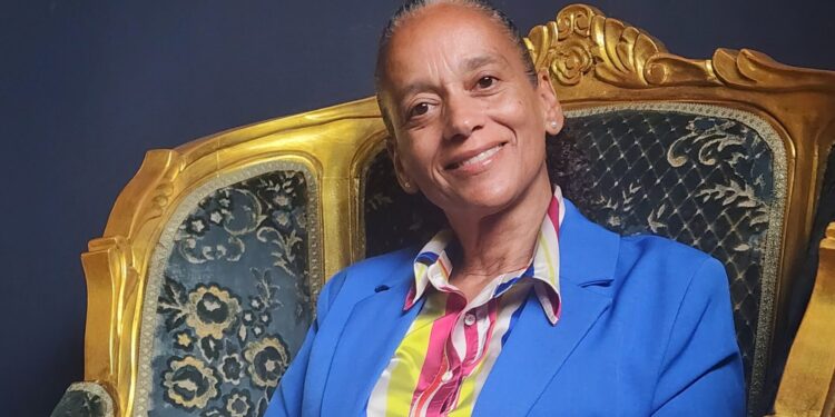 20250815 124020 scaled e1768355832584 President Jennifer Geerlings-Simons hield op 12 januari 2026 een persconferentie over haar werkbezoek aan het Hospital Internacional de Colombia (HIC) in Bucaramanga, Colombia. Vanuit de overheid werd benadrukt dat het om een werkbezoek ging, op uitnodiging van het ziekenhuis, met de focus op samenwerking in de gezondheidszorg.