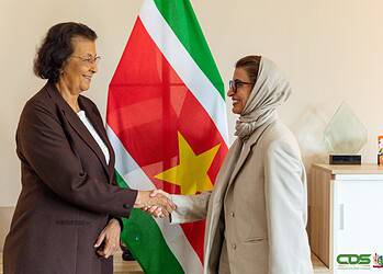 3a2b012c 9989 4a16 bd74 0e43d637da53 President Jennifer Simons heeft maandag 26 januari 2026 staatsminister Noura bint Mohammed Al Kaabi van de Verenigde Arabische Emiraten (VAE) ontvangen op het Kabinet van de President. Bij het gesprek was ook minister Melvin Bouva van Buitenlandse Zaken, Internationale Handel en Samenwerking (BIS) aanwezig.