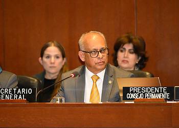55027648480 95a04581e0 k De Amerikaanse minister van Buitenlandse Zaken Marco Rubio heeft donderdag 8 januari telefonisch overleg gehad met OAS-secretaris-generaal Albert Ramdin. Volgens Washington ging het gesprek over regionale stabiliteit en de rol van de Organisatie van Amerikaanse Staten, met nadruk op een ordelijke machtswisseling in Venezuela.