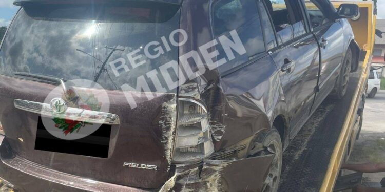 Automobilist krijgt vermoedelijk hartaanval achter het stuur; drie voertuigen betrokken 1 611632302 122338020392001925 1620996162803321110 n e1767709639328 Een automobilist kreeg vermoedelijk een hartaanval en veroorzaakte een botsing met drie voertuigen in Wanica. Gelukkig raakte niemand gewond. Lees het hele verhaal hier.