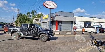 617008552 122340477656001925 7078532291817485203 n Een bromfietser raakte gewond bij een botsing met een pick-up in Wanica en is naar het ziekenhuis gebracht. Lees verder