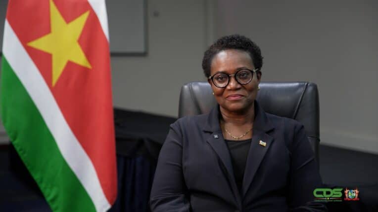 6efb64a7 6801 4879 8efd d1adfd5da8c1 Minister Wijnerman benadrukt het belang van samenwerking en gerichte investeringen voor duurzame groei en stabiliteit in Suriname. Lees verder voor