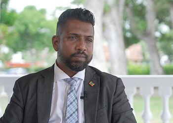 7d9faaeb f558 4b53 9b71 ba99d2078e06 Minister Monorath benadrukt dat gerichte veiligheidsplannen al positieve resultaten tonen, maar het veiligheidsgevoel blijft kwetsbaar. Ontdek meer over deze aanpak