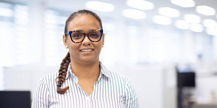 BOG: samenwerking cruciaal om chikungunya-uitbraak in te dammen 1 BOG benadrukt samenwerking cruciaal bij indammen chikungunya 1 In Suriname zijn opnieuw besmettingen met chikungunya vastgesteld, na een periode van circa tien jaar zonder bevestigde gevallen. Dat bevestigt Stephanie Cheuk A Lam, waarnemend hoofd van de Milieu-Inspectie bij het Bureau voor Openbare Gezondheidszorg (BOG).