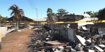 HAVO Het ministerie van Onderwijs, Wetenschap en Cultuur (MinOWC) zoekt naar tijdelijke oplossingen om het onderwijs bij HAVO 4 aan de Passiebloemstraat zo spoedig mogelijk en op verantwoorde wijze voort te zetten. De school werd getroffen door brand, waarbij meerdere leslokalen en een kantoorruimte schade opliepen.