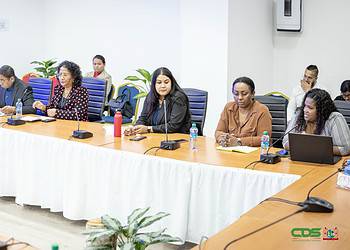KAB B De presidentiële werkgroep Toerismeontwikkeling heeft dinsdag 27 januari 2026 met lodgehouders uit het Boven-Surinamegebied gesproken over knelpunten die groei in het binnenland belemmeren. Onzekerheid over grondenrechten en investeringsruimte kwam daarbij nadrukkelijk naar voren, naast aandacht voor opleiding, kwaliteit en milieubewust toerisme.