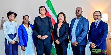 Nieuwe Raad van Toezicht bij MI GLIS streeft naar zorgvuldige controle 1 Het Management Instituut voor Grondregistratie en Land Informatie Systeem (MI-GLIS) beschikt over een nieuwe Raad van Toezicht (RvT). De raad is op maandag 12 januari 2026 benoemd door president Jennifer Geerlings-Simons op het Kabinet van de President.