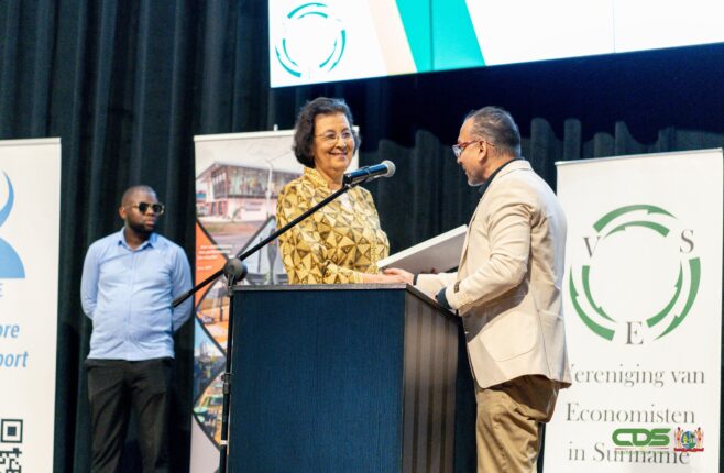 President Simons Terugdringen inflatie vraagt tijd consistentie en verantwoordelijkheid 5 President Simons benadrukt dat het terugdringen van inflatie tijd en consistent beleid vraagt, met gerichte steun voor kwetsbaren. Lees verder