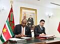 Suriname en Marokko verstevigen bilaterale samenwerking 2 Suriname en Marokko versterken hun samenwerking met nieuwe afspraken op energie, onderwijs en landbouw. Lees verder voor alle details.