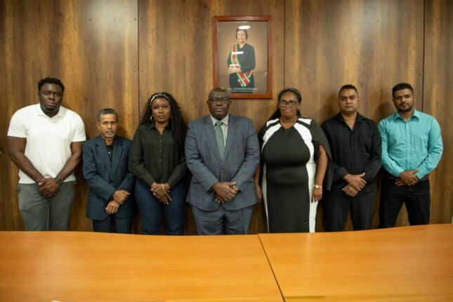 Vernieuwde RvC bij SMS moet kansen in scheepvaart benutten De vernieuwde Raad van Commissarissen van SMS zet in op groei in de olie- en gassector met nieuwe energie en kansen. Lees meer over deze