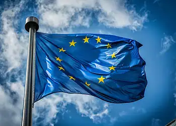 Vlag Europese unie.jpg De EU overweegt tegenmaatregelen tegen Amerikaanse importheffingen na Trumps dreiging rond Groenland. Lees verder voor alle details en reacties.