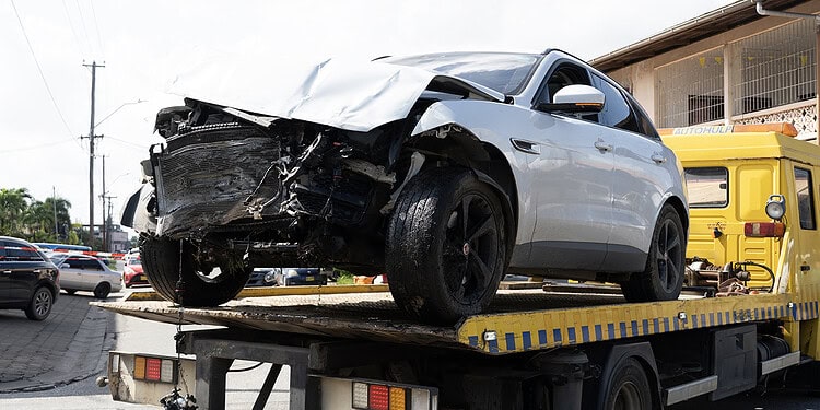 aanrijding bus 1 Hoe zou het zijn als we alle cijfers per etnische groep zouden posten over de verschillende negatieve feiten waarbij zij betrokken zijn? Dat zou alleen maar zorgen voor nóg meer polarisatie en racisme. In naam van “statistiek” en “opinie” moet er geen politiek worden bedreven en mag racisme niet worden aangewakkerd of genormaliseerd.