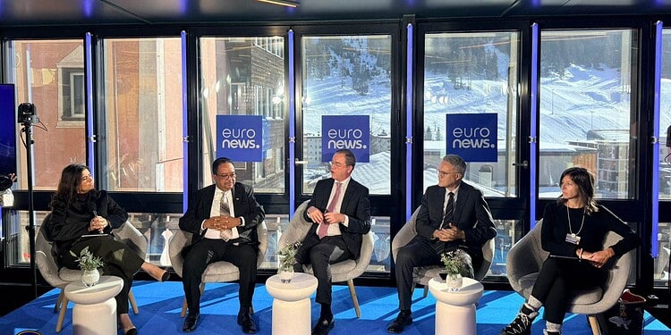 davos 1 Vicepresident Rusland benadrukt op het World Tourism Forum in Davos het belang van duurzaam toerisme in Suriname om natuur en cultuur te beschermen. Lees verder ....