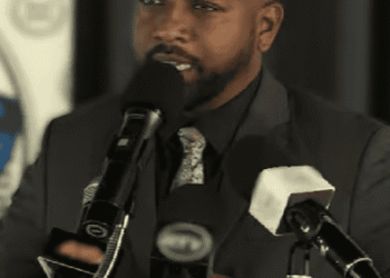 harish monorath juspol edit ‘Na 15 jaar zijn we telefonisch weer bereikbaar op alle niveaus’, zei Juspol-minister Harish Monorath onlangs in Bakana Tori.