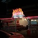 Perry’s BBQ keert terug: pionier van de nachtelijke barbecue weer open! 8 perry bbq Perry’s BBQ keert terug na jaren van afwezigheid en blijft trouw aan kwaliteit en traditie. Ontdek het inspirerende verhaal achter