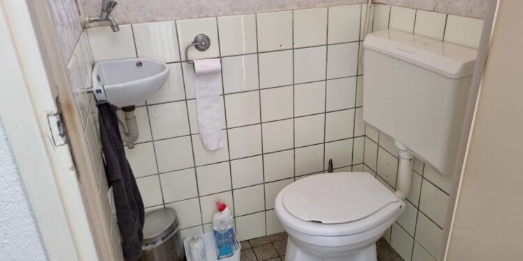 wp 1629628706688 scaled 1 Het ministerie ontkracht de video over betaaltoiletten op scholen en benadrukt juiste informatie via officiële kanalen. Lees verder voor alle details en feiten.