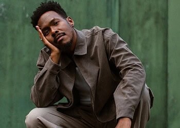 1000239864 Stichting Skrifi heeft in samenwerking met de Nederlandse Letterenfonds het Sabi festival op poten gezet om het bestaand literair programma in Suriname aan te vullen, maar vooral een specifieke doelgroep aan te trekken.