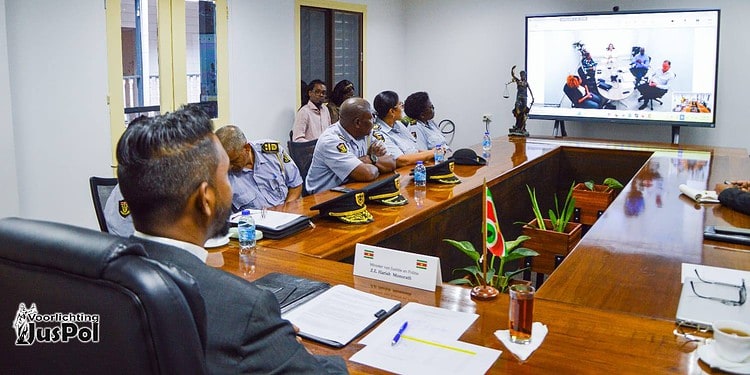 637614859 1309368414552860 6541534287416653722 n Suriname en Sint Maarten hebben maandag 16 februari 2026 een samenwerkingsovereenkomst ondertekend om het detentie- en gevangeniswezen te versterken. De overeenkomst werd getekend door minister Harish S. Monorath van Justitie en Politie en zijn Sint Maartense collega Nathalie Tackling.