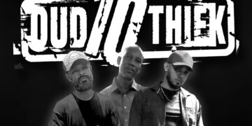 Collectief pers foto scaled e1771722658374 Het driekoppige woordkunstenaarscollectief OUD10THIEK maakt op zaterdag 28 februari zijn live-debuut tijdens een literaire avond in Soup Oso. Volgens een persbericht verschijnt diezelfde dag ook de eerste track, ‘Hoe dan ook’, inclusief videoclip, geproduceerd door Mosha Records.