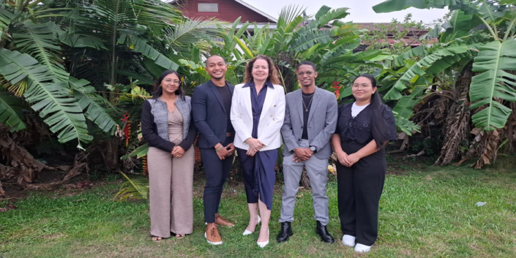 SVPO bestuur De Surinaamse Vereniging van Psychologen en Orthopedagogen (SVPO) heeft na recente bestuursverkiezingen een nieuw bestuur benoemd. De vereniging zegt hiermee te willen inzetten op continuïteit, samenwerking en gezamenlijke verantwoordelijkheid, met als speerpunten het versterken van mentale gezondheid en het borgen van kwalitatieve psychologische zorg in Suriname.