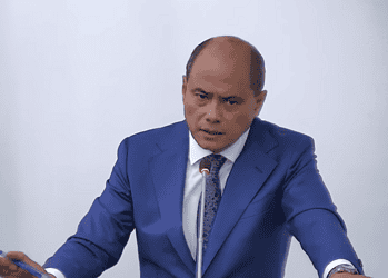 Screenshot 2026 02 03 103439 Jerrel Pawiroredjo, fractieleider van de NPS en lid van de commissie van rapporteurs, heeft tijdens de behandeling van wetsvoorstellen over het Openbaar Ministerie (OM) en de rechterlijke macht stevige kritiek geuit op de gekozen koers. Volgens hem is in de memorie van toelichting onvoldoende helder welk concreet probleem met de wijziging van artikel 146 van de Grondwet wordt opgelost.