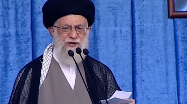 Screenshot 2026 02 28 200100 Volgens een hoge Israëlische functionaris is Khamenei (86) gedood tijdens Amerikaanse en Israëlische aanvallen op Iran. Een officiële Iraanse bevestiging bleef vooralsnog uit. Aldus Reuters in hun berichtgeving