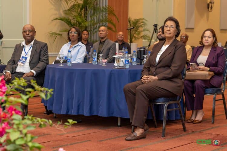 Suriname Silicon Valley Summit zet in op inhalen ICT achterstand 2 POLITIEK & ECONOMIE | MISDAAD & POLITIE | INGEZONDEN | COLUMN & OPINIE | ENTERTAINMENT | SPORT | GEZONDHIED | KEY NEWS |