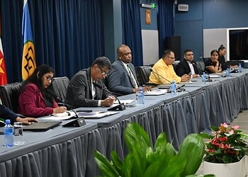2026.03.25 BIS 02 IDB meeting Suriname werkt samen met de IDB aan duurzame groei via SITA en investeringsbevordering. Ontdek hoe dit de economie versterkt en lees meer in het artikel ....