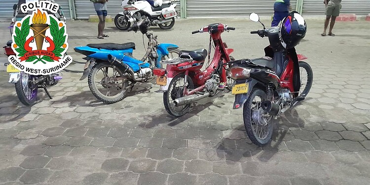 661172460 776622495528596 6134628103267311982 n De politie in Jarikaba nam meerdere voertuigen in beslag en bekeurde bestuurders voor diverse overtredingen. Lees verder voor alle details en tips voor veilig rijden ....