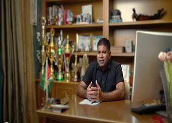 Azruddin Mohamed De uitleveringszaak tegen Guyanese oppositieleider Azruddin Mohamed ligt tijdelijk stil na een beslissing van de CCJ. Ontdek de details en achtergronden in het volledige artikel ....