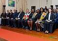 Negen nieuwe Surinaamse ambassadeurs officieel beëdigd 9 Negen nieuwe ambassadeurs van Suriname beedigd 1 President Jennifer Simons heeft vrijdag 13 maart 2026 negen diplomaten beëdigd tot buitengewoon en gevolmachtigd ambassadeur van de Republiek Suriname. De plechtigheid vond plaats op het Presidentieel Paleis in aanwezigheid van onder anderen vicepresident Gregory Rusland en minister Melvin Bouva van Buitenlandse Zaken, Internationale Handel en Samenwerking (BIS).