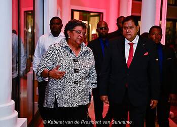 PM en Pres 1 1 scaled 1 Politieke leiders uit Suriname, Nederland en de Cariben betuigen hun medeleven na het overlijden van Santokhi. Lees meer over hun warme reacties en herinneringen ....