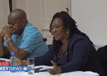 Screenshot 2026 03 15 212030 De controle op opvanginstellingen, waaronder kindertehuizen, kan in Suriname niet optimaal worden uitgevoerd. Dat zegt minister Diana Pokie van Sociale Zaken en Volkshuisvesting (Sozavo). Volgens haar kampt de controleafdeling met een ernstig tekort aan personeel en middelen.