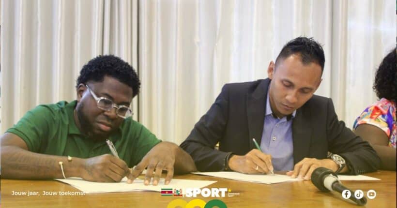 b4fd554b 5223 4eb7 a26d 1297328b23e0 Waarnemend sportdirecteur Enrique Ralim verwacht dat de nieuwe leiding van de Anthony Nesty Sporthal (ANS) voortvarend aan de slag gaat met het herstel en de verdere ontwikkeling van de sportaccommodatie. Bij de overdracht van het directeurschap benadrukte hij dat er nog veel werk verzet moet worden om de sporthal weer op het gewenste niveau te brengen. Volgens hem blijven continuïteit en samenwerking daarbij van groot belang.