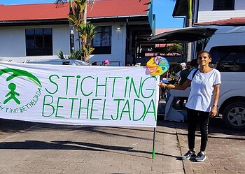isos Met een bewustwordingsloop en een reeks activiteiten in maart vraagt Stichting Platform ISOS opnieuw aandacht voor de positie, rechten en kansen van personen met een ontwikkelingsstoornis in Suriname. De bewustwordingsloop vond op donderdag 19 maart 2026 plaats in samenwerking met Huize Betheljada en stond in het teken van inclusie en gelijkwaardigheid.