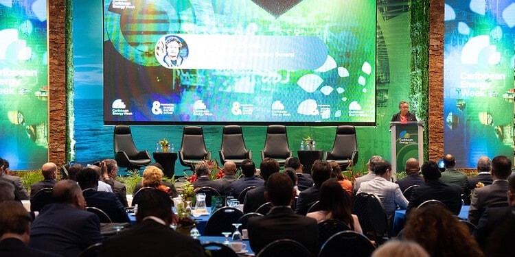 2026.03.31 BIS 05 Energy Conference Suriname en de Caraïben bundelen krachten in olie en gas voor duurzame groei. Ontdek hoe samenwerking deze regio op de wereldkaart zet. Lees verder! ....