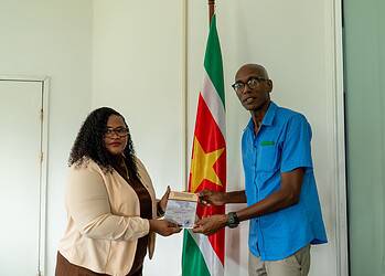 5fa80b49 5745 4921 b3cb 9a9667ab7de8 De Presidentiële Werkgroep Heritage Month werkt samen met de Anton de Kom Universiteit aan een wetenschappelijk beleidskader voor de invulling van Heritage Month in augustus ....