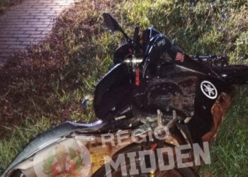 662438937 122353115300001925 4585375873642086326 n e1775178536472 Een 44-jarige motorrijder is overleden na een ernstig ongeval in Pikin Saron. De politie onderzoekt de oorzaak van het verlies van controle over het voertuig ....