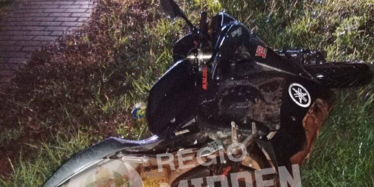 662438937 122353115300001925 4585375873642086326 n e1775178536472 Een 44-jarige motorrijder is overleden na een ernstig ongeval in Pikin Saron. De politie onderzoekt de oorzaak van het verlies van controle over het voertuig ....