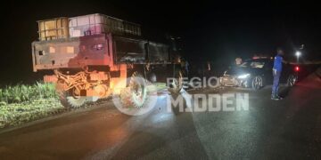 674283802 1661568928376375 8469635152088800108 n Een bestuurder zonder rijbewijs veroorzaakte op de Avobakaweg een botsing met een vrachtwagen, waarbij alleen materiële schade ontstond. De politie onderzoekt de zaak ....