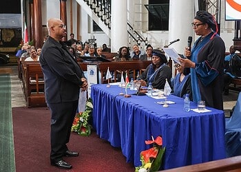 674583664 1417193430436284 6697511203570663506 n De Anton de Kom Universiteit van Suriname heeft drs. Iwan A. Sno geëerd met een eredoctoraat voor zijn belangrijke bijdragen aan statistiek en wetenschap in ....