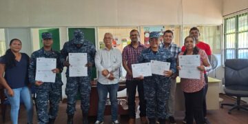 683465659 1278366417801146 1000086335607317265 n 1 Het ministerie van LVV rondde een training duurzame landbouw af bij Marine Basis La Ressource, gericht op kennisdeling en versterking van de zelfvoorzienendheid met praktische ....